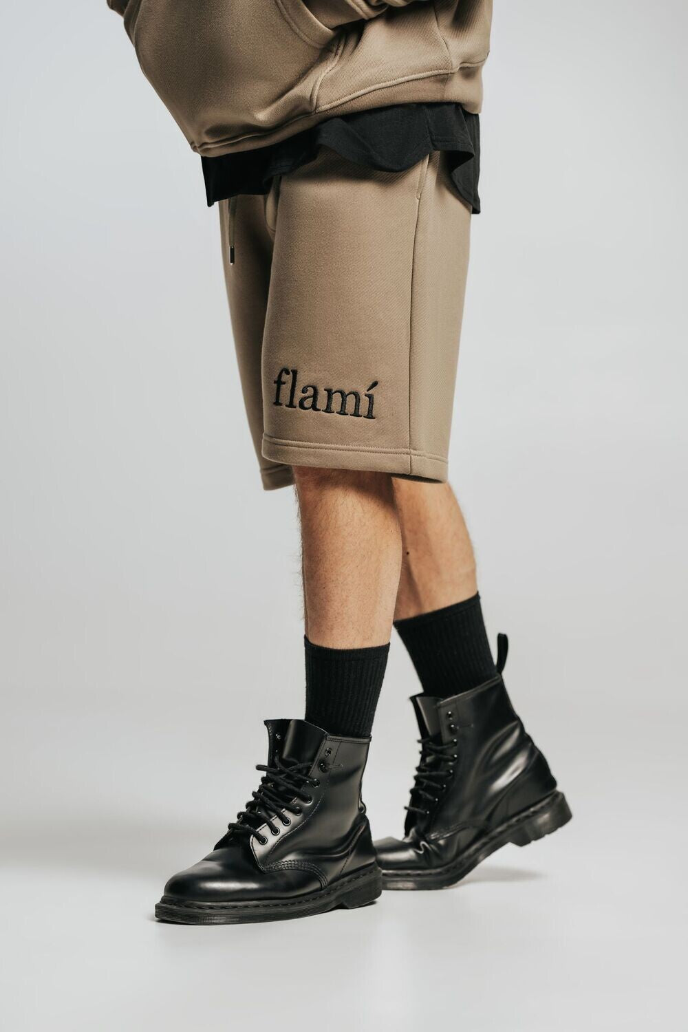 Oversized Shorts - Brown Black